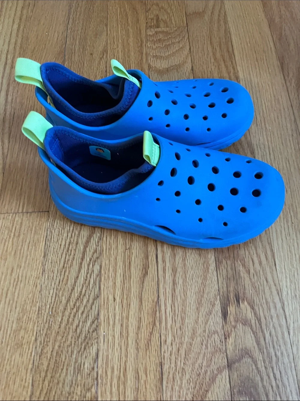 art class Blue Kids Slip-On Water Shoes with Green Pull Tabs